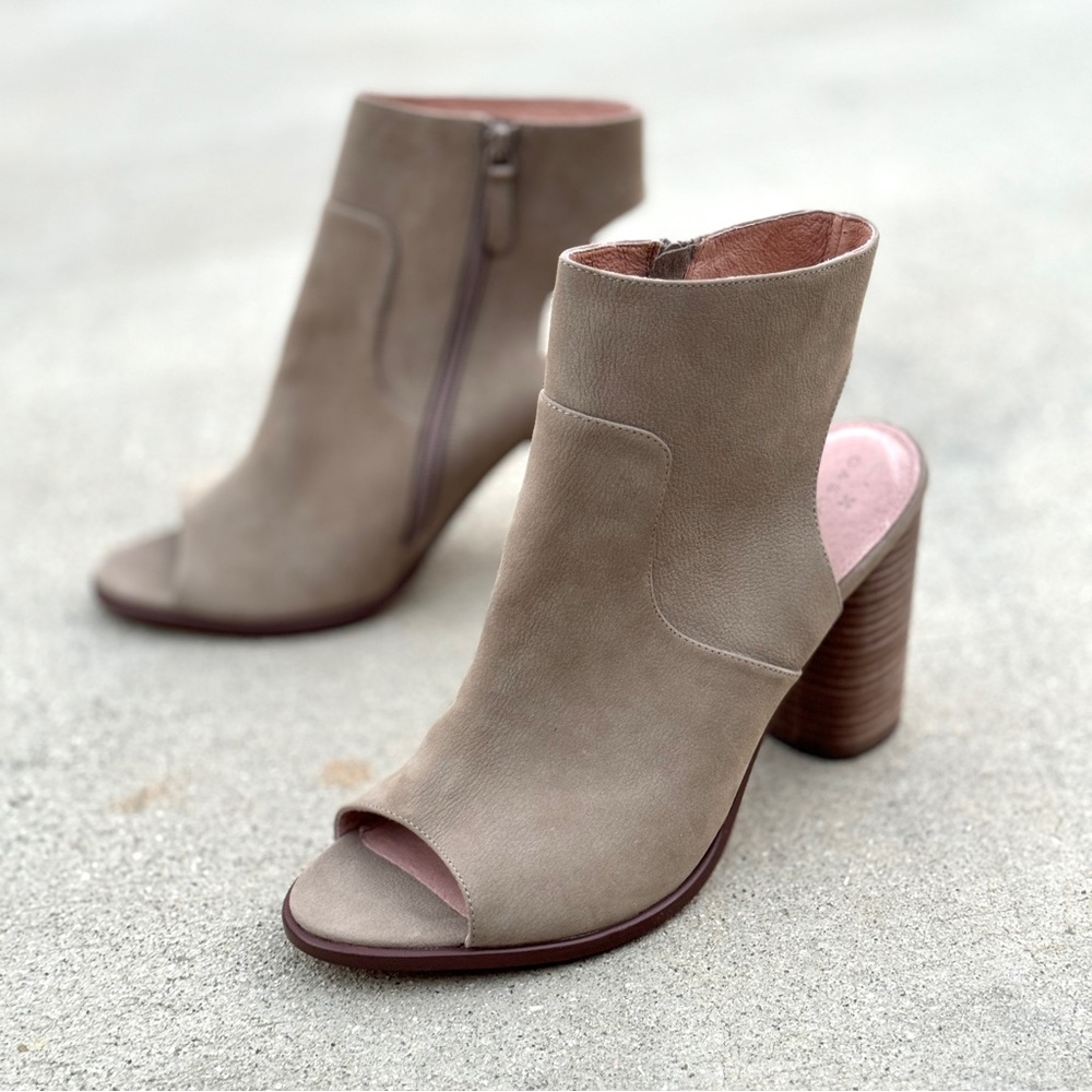 CASLON ankle boots peep toe TAN leather booties block HEELS chunky NEW western - Picture 3 of 9